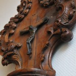 grand benitier en noyer sculpté christ crucifix XVIII epoque louis XV XVI provence  (5)