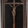 christ en croix crucifix encadré XVIIe XVIIIe siècle epoque Louis XIV buis saint lucie sculpté bagard (9)