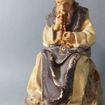 moine chartreux recitant son rosaire chapelet religieux prière sculpture platre peint statue bibelot (1) - Copie