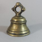 cloche XVII bronze laiton (1)
